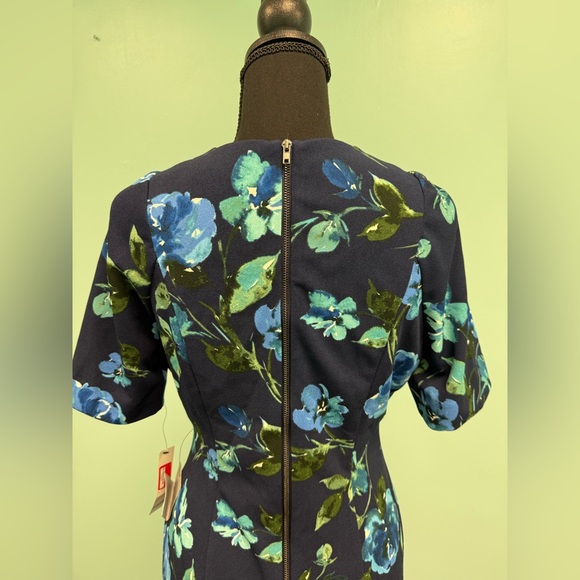 Maggy London floral print sheath dress in navy size 2 4 and 6. - Picture 4 of 5